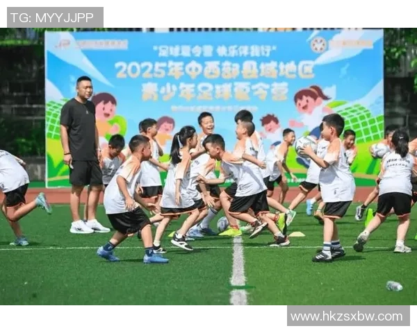 足球运动逐渐受到社会各界重视推动青少年健康成长与团队精神培养 足球运动逐渐受到社会各界重视推动青少年健康成长与团队精神培养