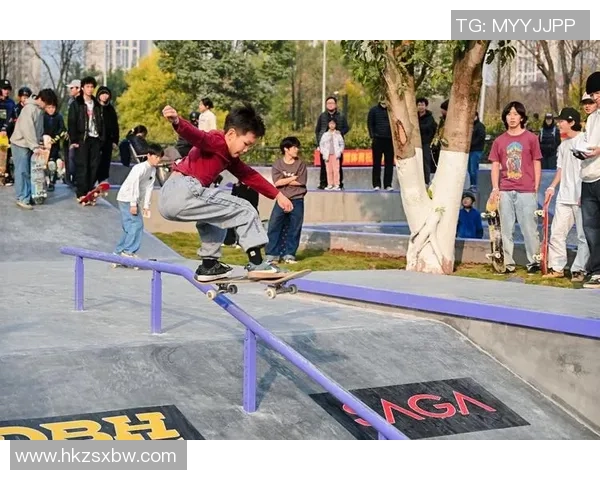 重庆滑板队中路突破的背后故事与发展趋势分析